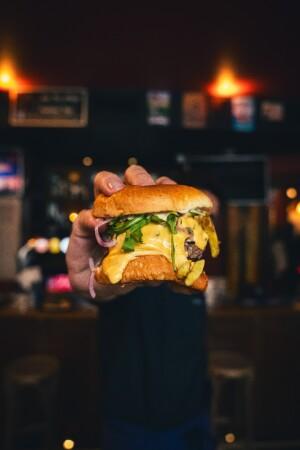 Best Sports Bars in Paris - The Bowler