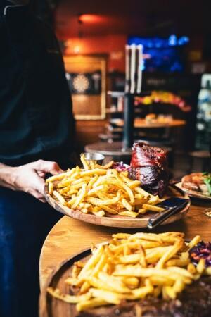 Best Sports Bars in Paris - The Bowler