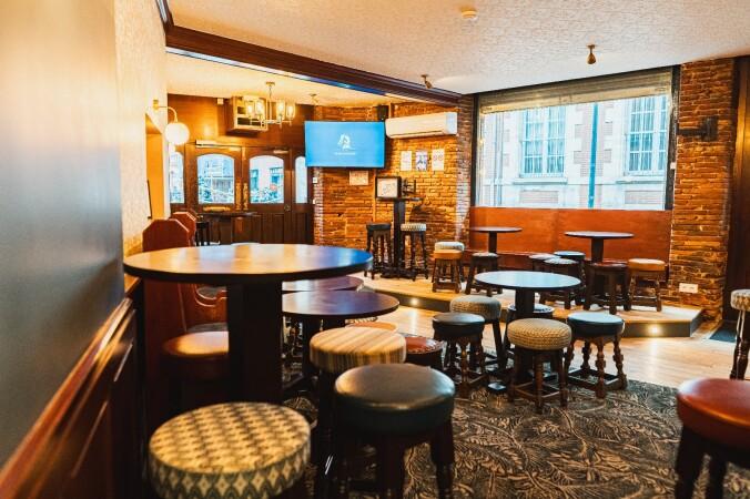 Best Sports Bars in Toulouse - George and Dragon