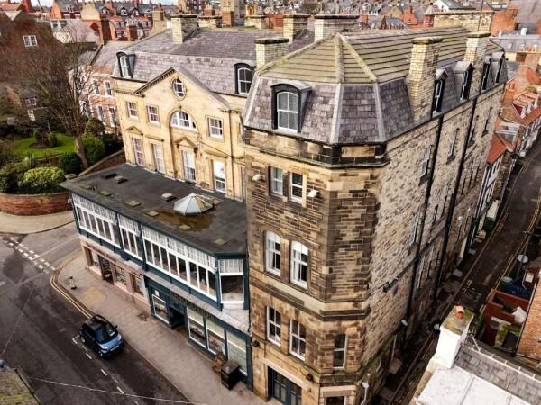 Best Sports Bars in Whitby - Resolution Hotel