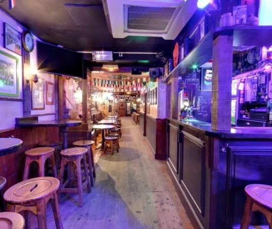 Best Sports Bars in La Rochelle - The General Humbert's - Sports Bar