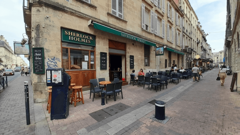 Best Sports Bars in Bordeaux - The Sherlock Holmes