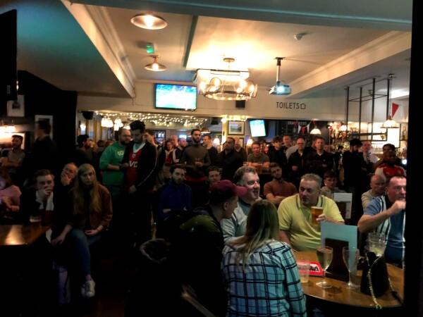Best Sports Bars in Islington - Famous Cock Tavern