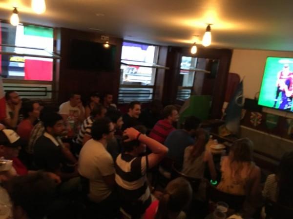 Best Sports Bars in Paris - Le Longchamp