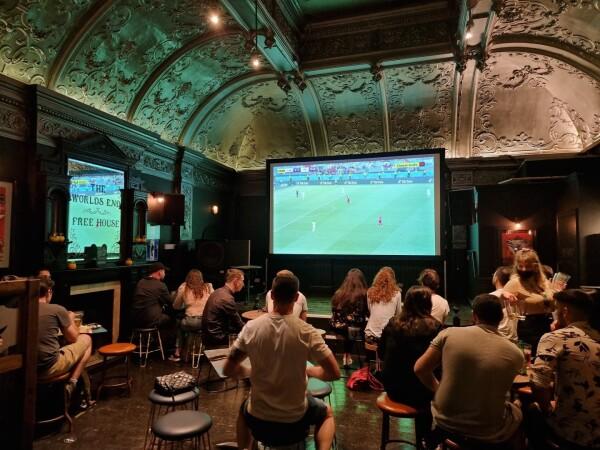 Best Sports Bars in London - World's End
