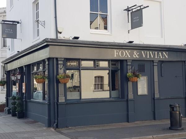 Best Sports Bars in Leamington Spa - Fox and Vivian
