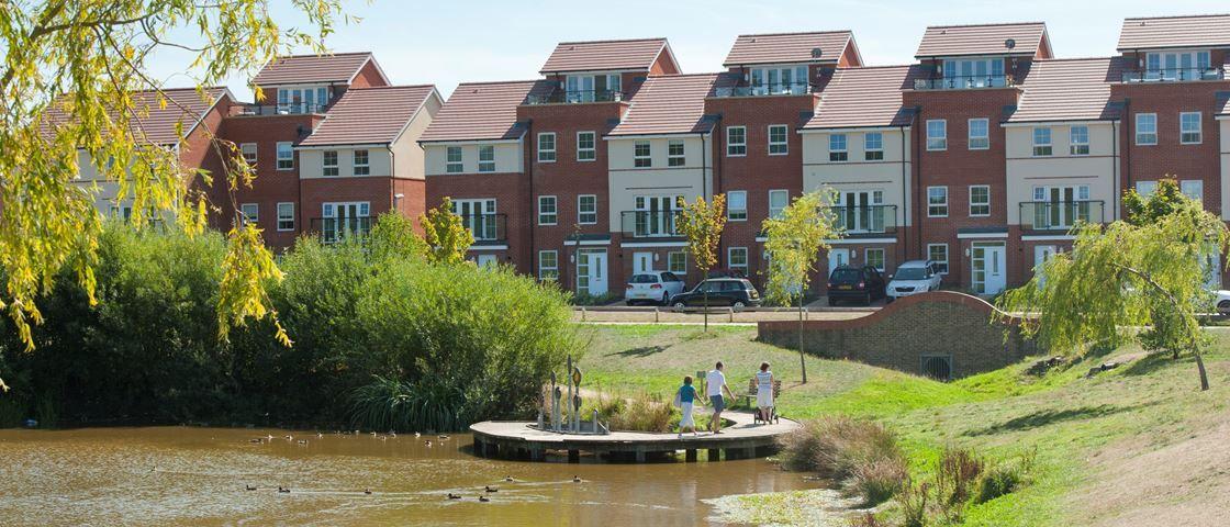 Sports bar, Sports pub, Hedge End