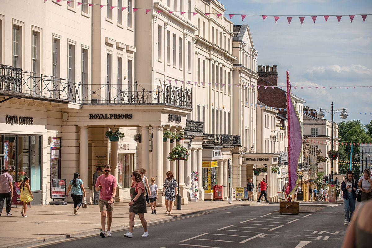 Pubs near me playing sport, Bars to watch sport in Leamington Spa, Where to watch sport live in Leamington Spa