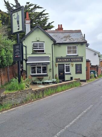 Best Sports Bars in Epsom - Railway Guard