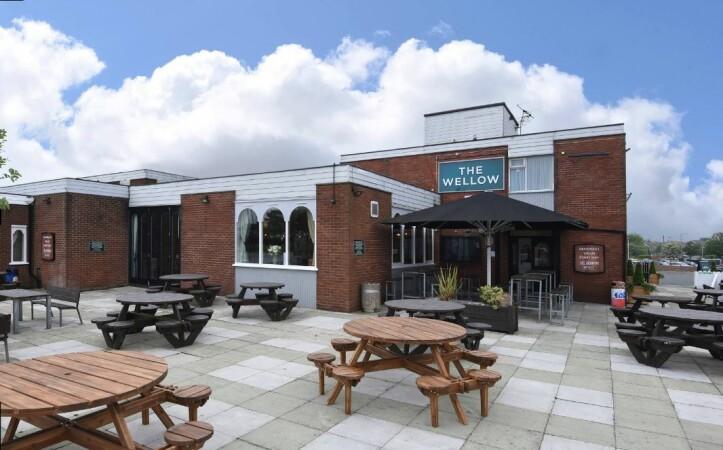 Best Sports Bars in Cleethorpes - Wellow Hotel