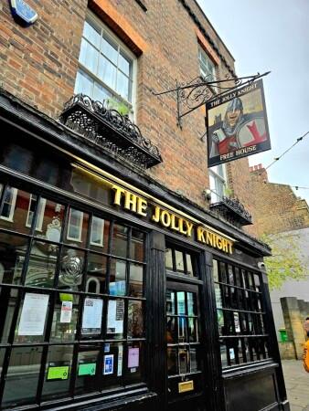 Best Sports Bars in Rochester - Jolly Knight