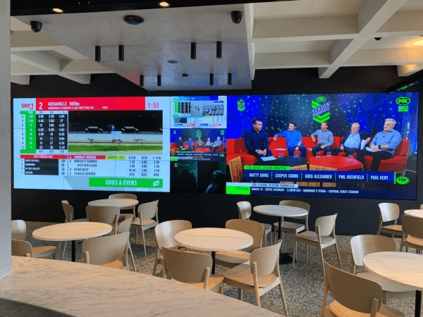 Best Sports Bars in Five Dock - Illinois Hotel