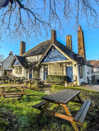 Best Sports Bars in Horsham - Dog & Bacon