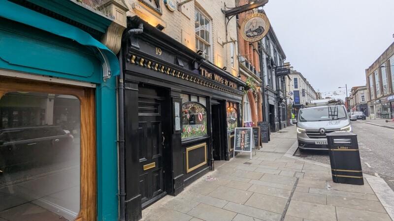 Best Sports Bars in Northampton - Wig & Pen