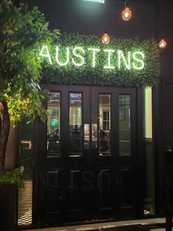 Best Sports Bars in Warrington - Austins Sports Bar