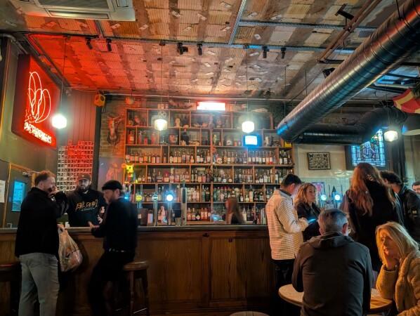 Best Sports Bars in Southampton - Heartbreakers