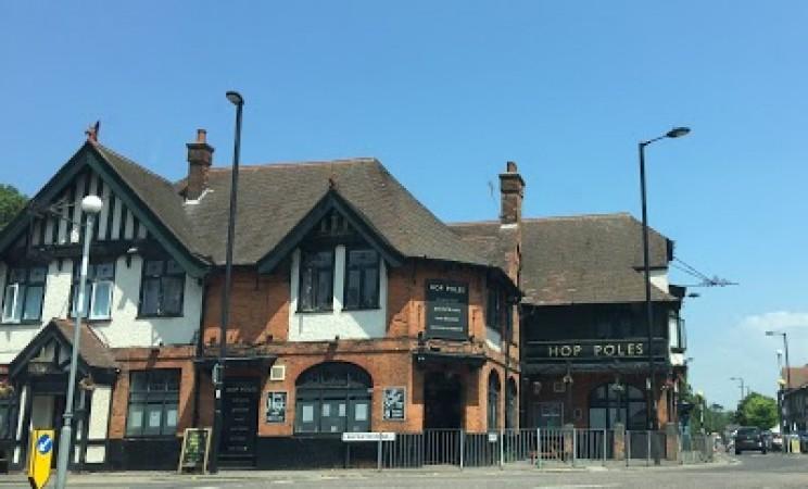 Best Sports Bars in Enfield - Hop Poles Enfield