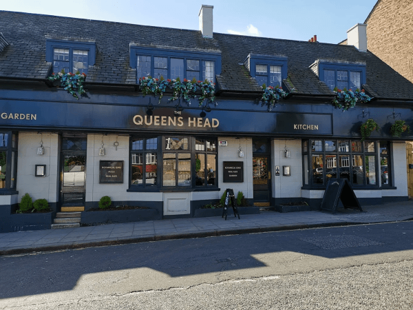 Best Sports Bars in London - Queens Head Winchmore Hill