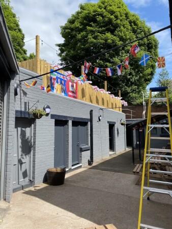 Best Sports Bars in Kimberworth - Travellers Inn