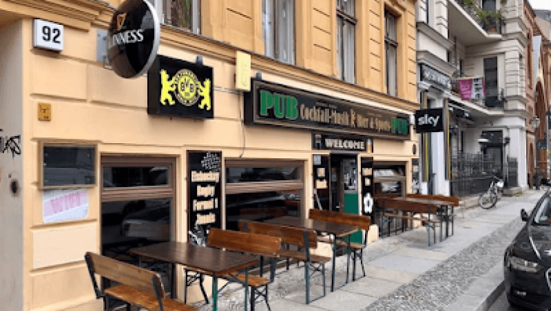 Best Sports Bars in Berlin - Denk - Mal - Lounge Pub