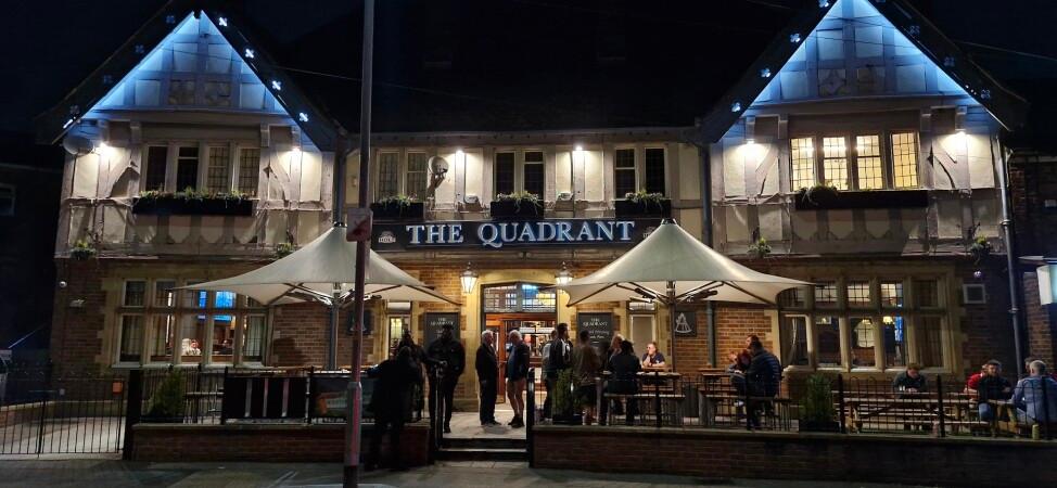 Best Sports Bars in Manchester - The quadrant