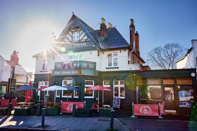 Best Sports Bars in Wembley - The Swan Wembley
