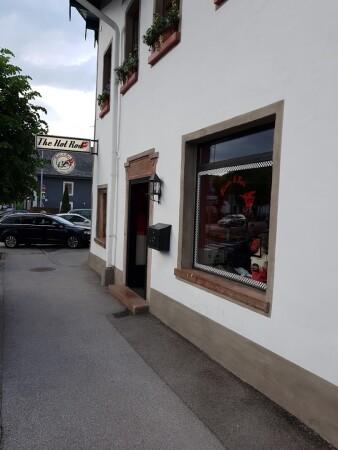 Best Sports Bars in Oberalm - The Hot Rod