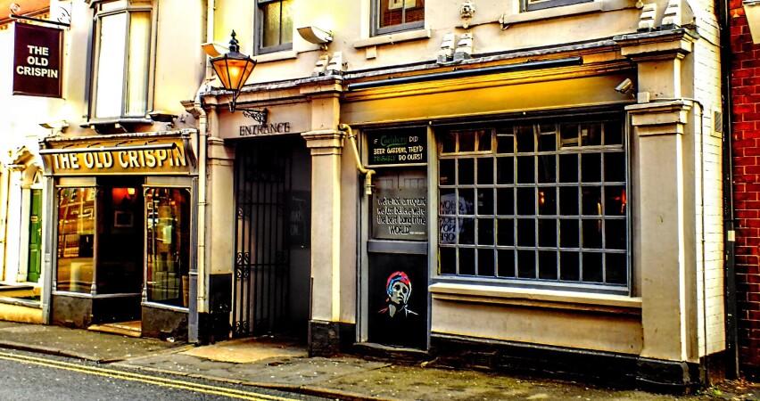 Best Sports Bars in Stourbridge - Old Crispin