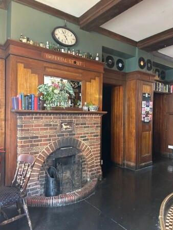 Best Sports Bars in London - The Stag's Head Hoxton