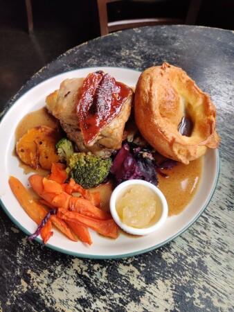 Best Sports Bars in London - The Stag's Head Hoxton