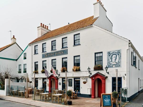 Best Sports Bars in St Helier - Post Horn