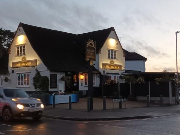 Best Sports Bars in Brentwood - Rising sun