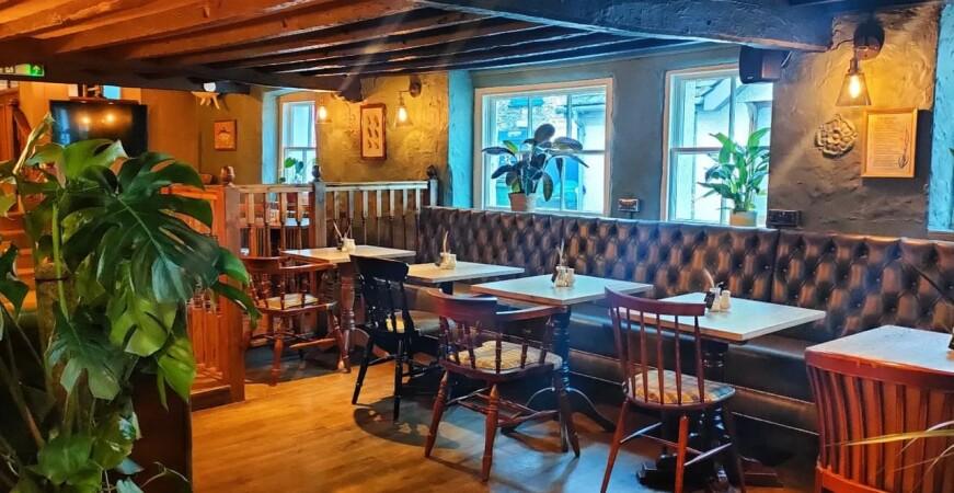 Best Sports Bars in Keswick - Golden Lion (Keswick)