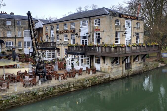 Best Sports Bars in Waterlooville - Head Of The River Oxford