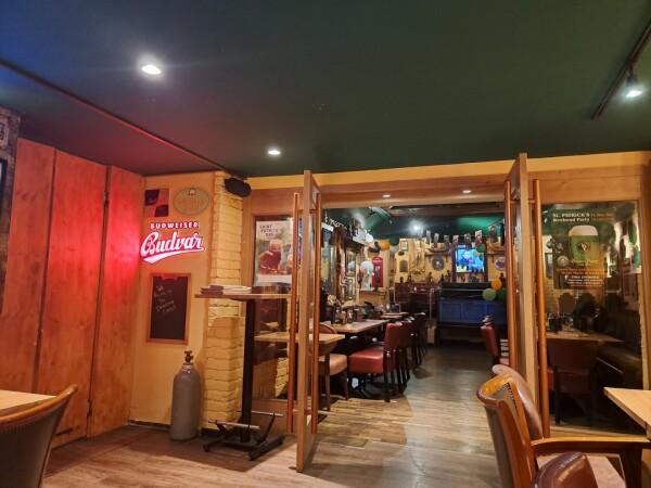 Best Sports Bars in Wien - Golden Harp Johannesgasse