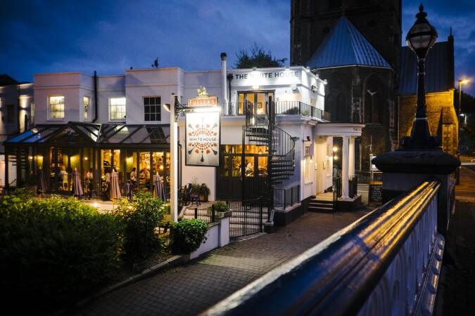 Best Sports Bars in Guildford - White House Guildford