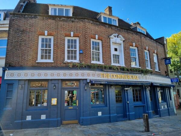 Best Sports Bars in LONDON - Commercial Hotel