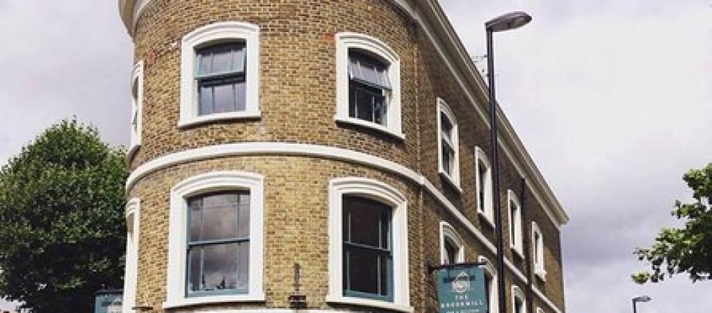 Best Sports Bars in London - The Brookmill