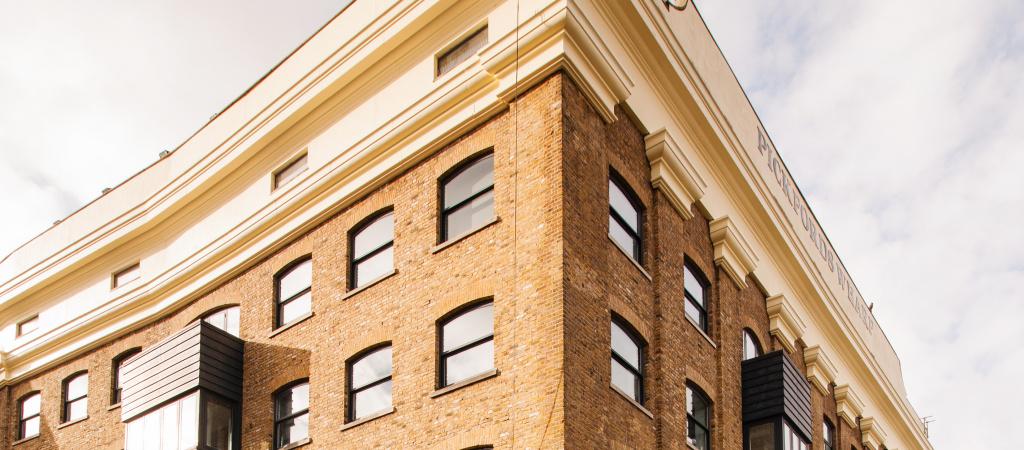 Best Sports Bars in LONDON - Old Thameside Inn