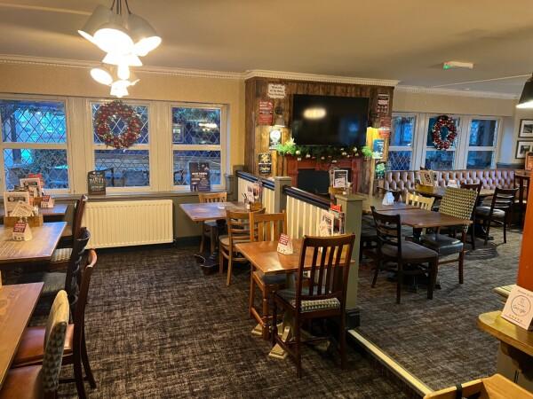 Best Sports Bars in Lincoln - Nosey Parker (Lincoln)