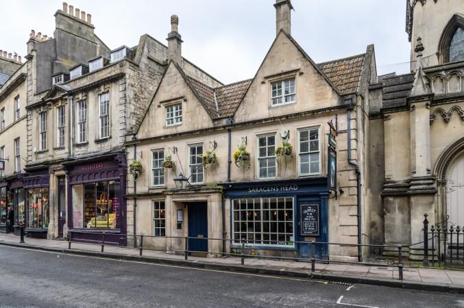 Best Sports Bars in Bath - Saracens Head (Bath)