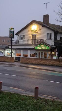 Best Sports Bars in Stevenage - Pied Piper (Stevenage)