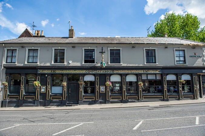 Best Sports Bars in Norwich - Compleat Angler (Norwich)