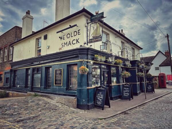 Best Sports Bars in Leigh-on-Sea - Ye Olde Smack (Leigh-On-Sea)