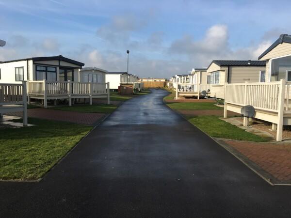 Best Sports Bars in Doncaster - Cleesthorpes Pearl Holiday Park