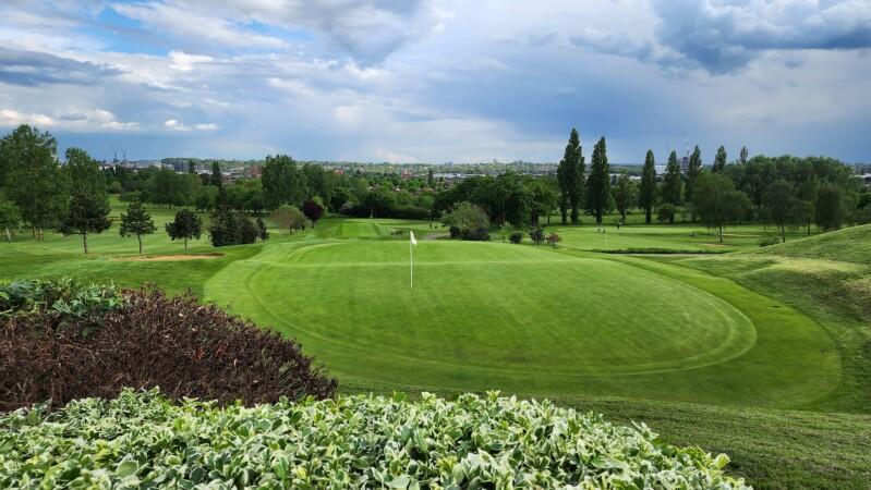 Best Sports Bars in Wembley - Sudbury Golf Club Ltd