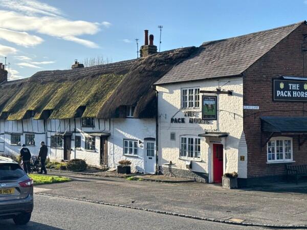 Best Sports Bars in Dacorum - Pack Horse