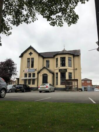 Best Sports Bars in Manchester - Old Trafford Conservative Club