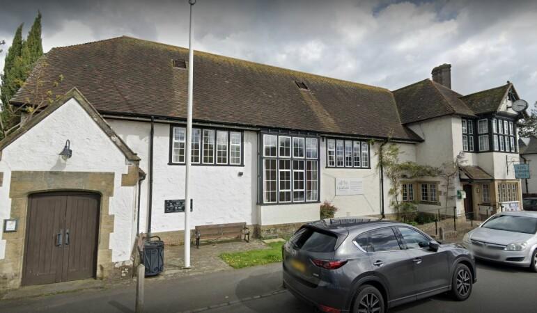 Best Sports Bars in Reigate and Banstead - The Lindfield Club