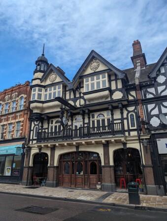 Best Sports Bars in Bromley - Star & Garter Bromley